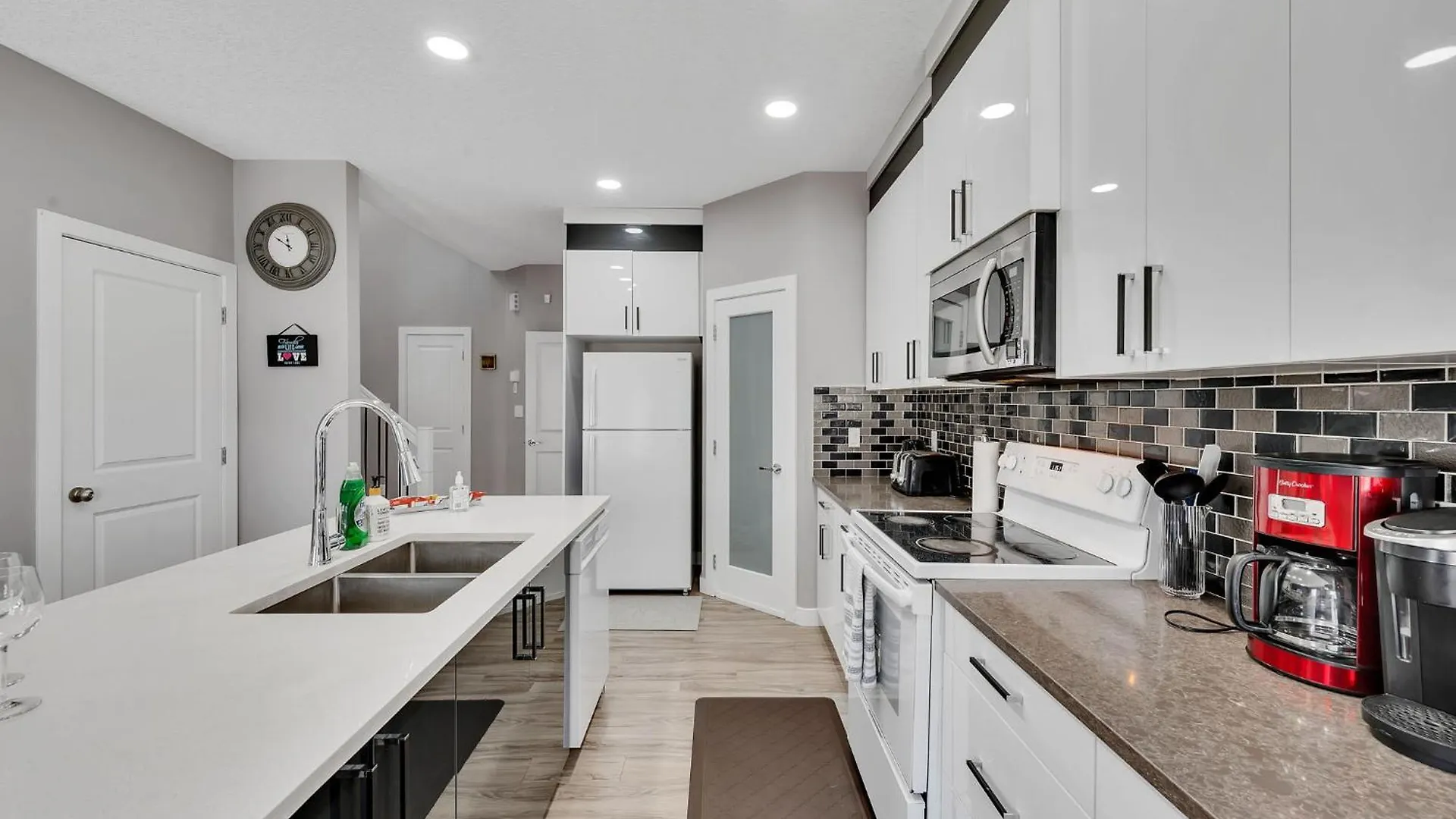 Luxury Family Vacation Rental In Laurel Edmonton